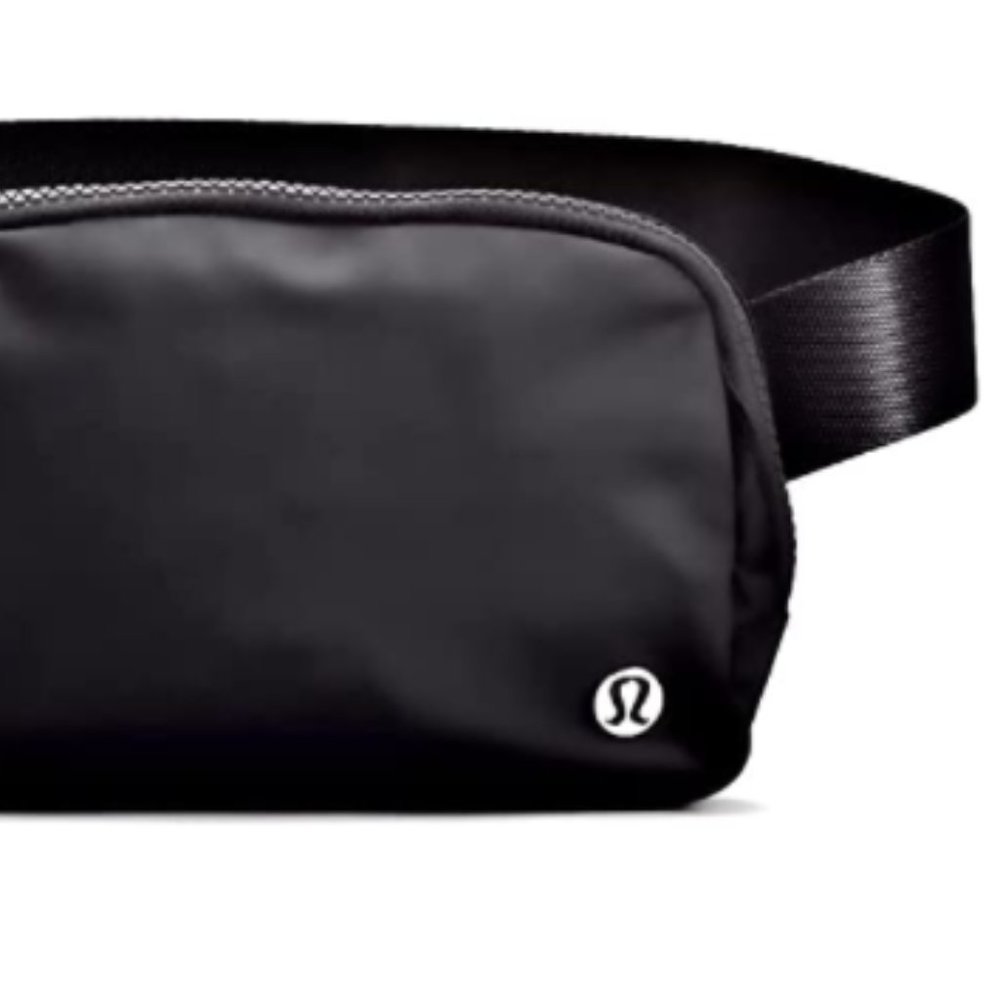 Lululemon Everywhere Belt Bag - Black